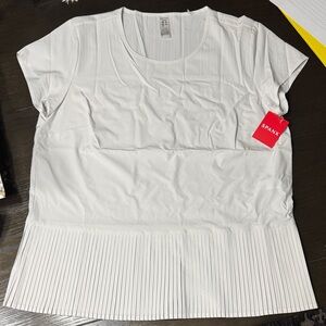 SPANX Women's Short Sleeve White Pleated Tee